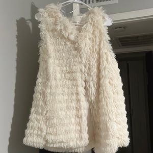 White faux fur vest size L